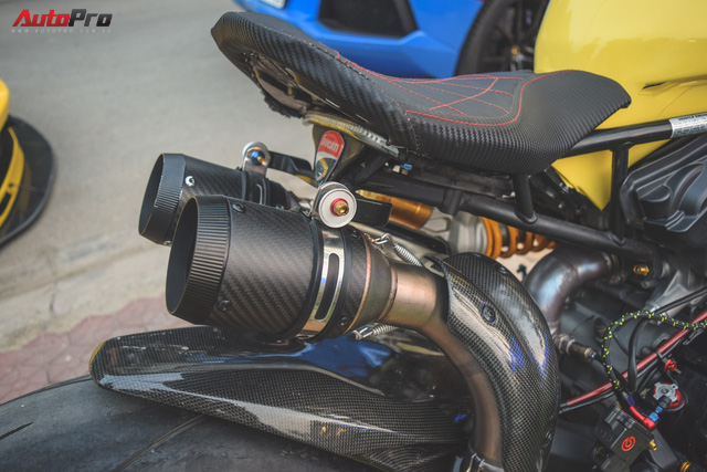 Chủ xe Ferrari 458 Italia độ Liberty Walk mua lại Ducati Panigale 1199 S độ Cafe Racer độc nhất Việt Nam - Ảnh 12. Chủ xe Ferrari 458 Italia độ Liberty Walk mua lại Ducati Panigale 1199 S độ Cafe Racer độc nhất Việt Nam - Ảnh 12.