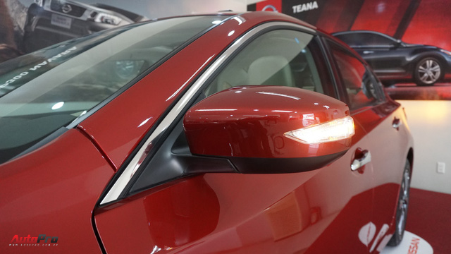 Cạnh tranh Toyota Camry, Nissan Teana nhập khẩu giảm giá gần 300 triệu đồng chỉ sau 3 tháng - Ảnh 7.