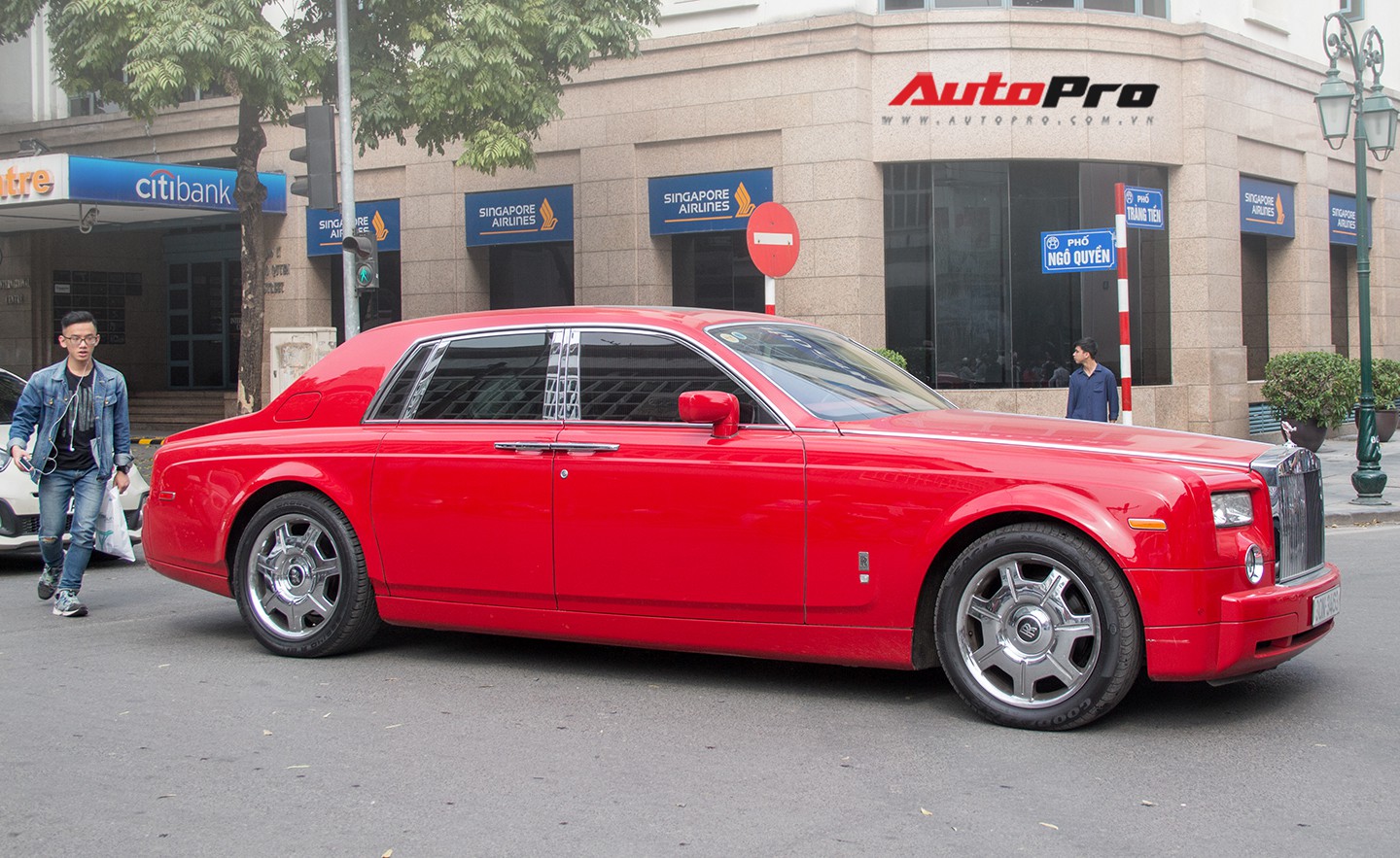 RollsRoyce Phantom 2006 từng của Khải Silk rao bán trên 8 tỷ đồng   VnExpress