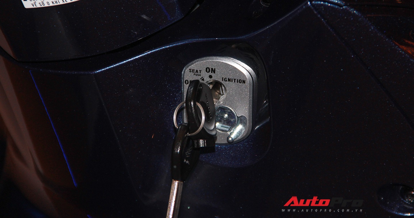 Chi tiết Honda Future 2018 gi&aacute; từ 30,2 triệu, xe số đầu ti&ecirc;n trang bị đ&egrave;n pha LED tại Việt Nam - Ảnh 14.