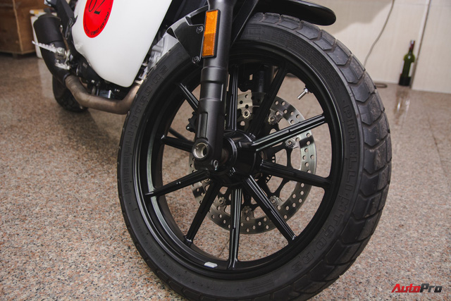 Hy sinh sự thực dụng bằng cái đẹp, biker Việt biến Ducati Scrambler Sixty2 sang kiểu dáng Cafe Racer - Ảnh 15.