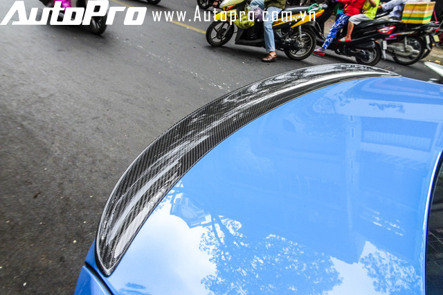 BMW M3 màu xanh Yas Marina độ carbon hàng độc lăn bánh trên phố Sài Gòn - Ảnh 7.