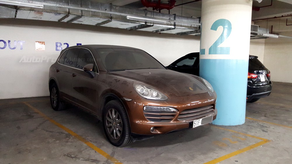 Porsche Cayenne 2010 màu nâu cafe lột xác sau lâu ngày phủ bụi được bán lại  giá hơn 1,8 tỷ đồng