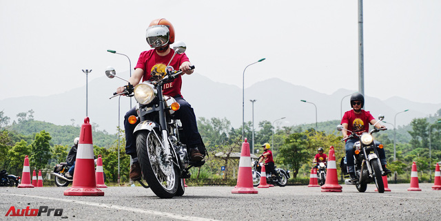 Royal Enfield lần đầu mang hành trình One Ride tới Việt Nam - Ảnh 12. Royal Enfield lần đầu mang hành trình One Ride tới Việt Nam - Ảnh 12.