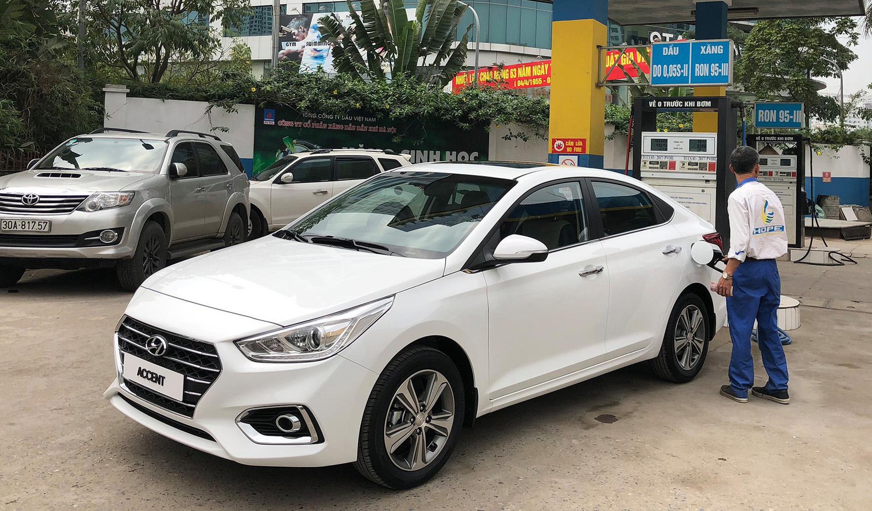 Đánh giá Hyundai Accent 2018 Giá  KM nội ngoại thất