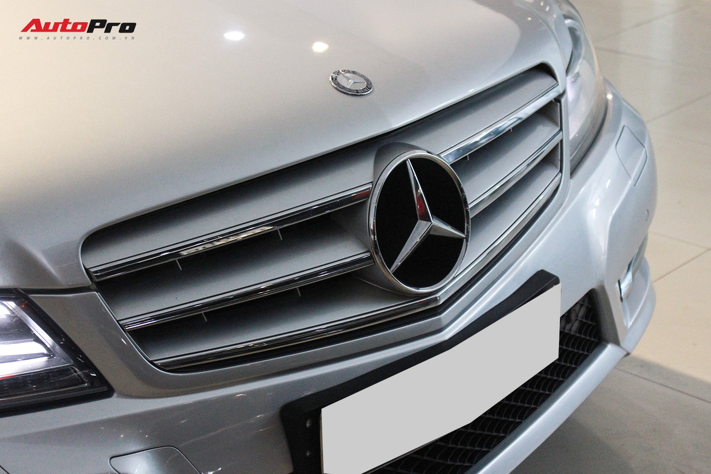 Mercedes-Benz C300 AMG 2010 đi hơn 100.000km rao bán lại giá gần 700 triệu đồng - Ảnh 5. Mercedes-Benz C300 AMG 2010 đi hơn 100.000km rao bán lại giá gần 700 triệu đồng - Ảnh 5.