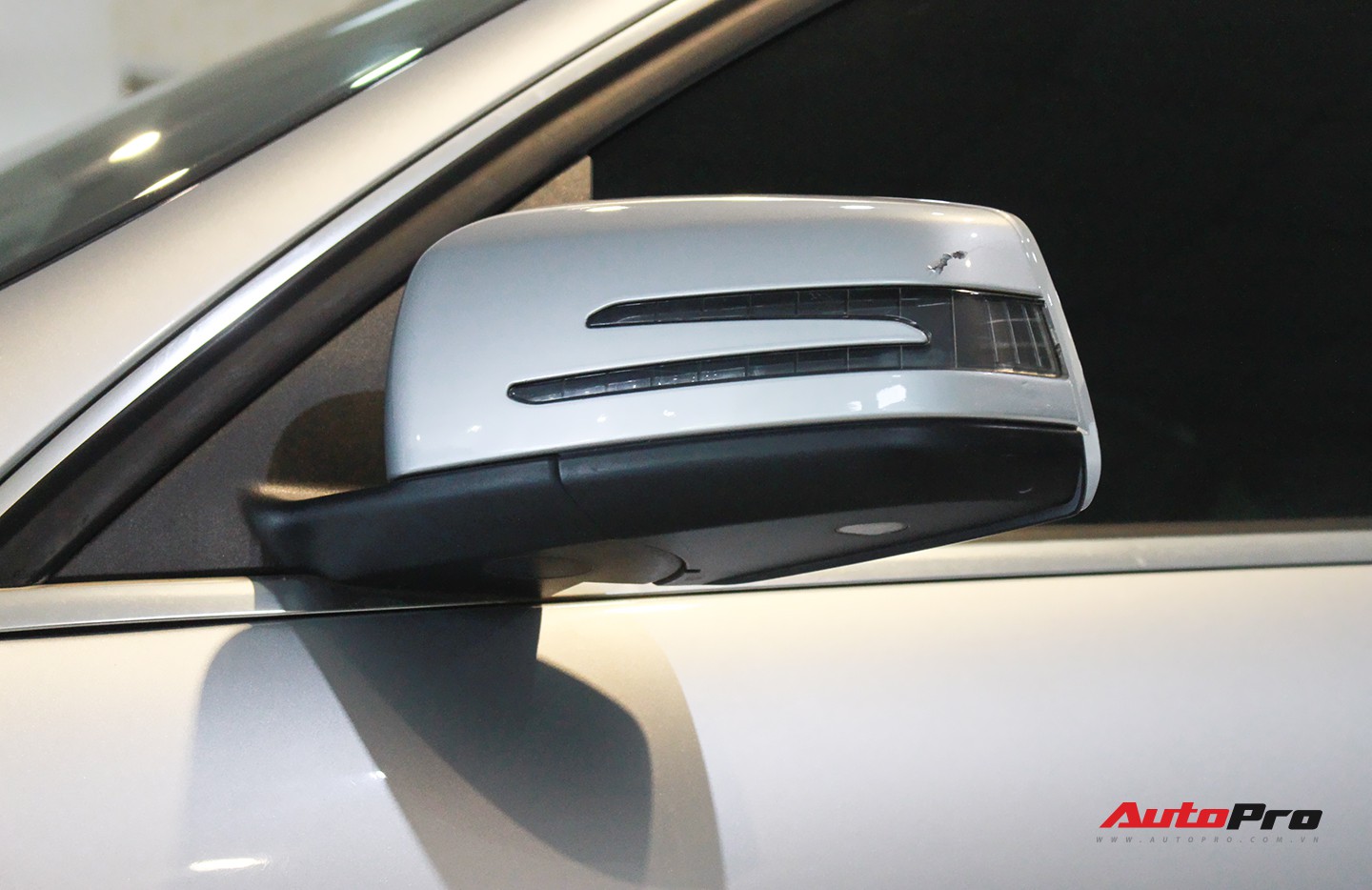 Mercedes-Benz C300 AMG 2010 đi hơn 100.000km rao bán lại giá gần 700 triệu đồng - Ảnh 6. Mercedes-Benz C300 AMG 2010 đi hơn 100.000km rao bán lại giá gần 700 triệu đồng - Ảnh 6.