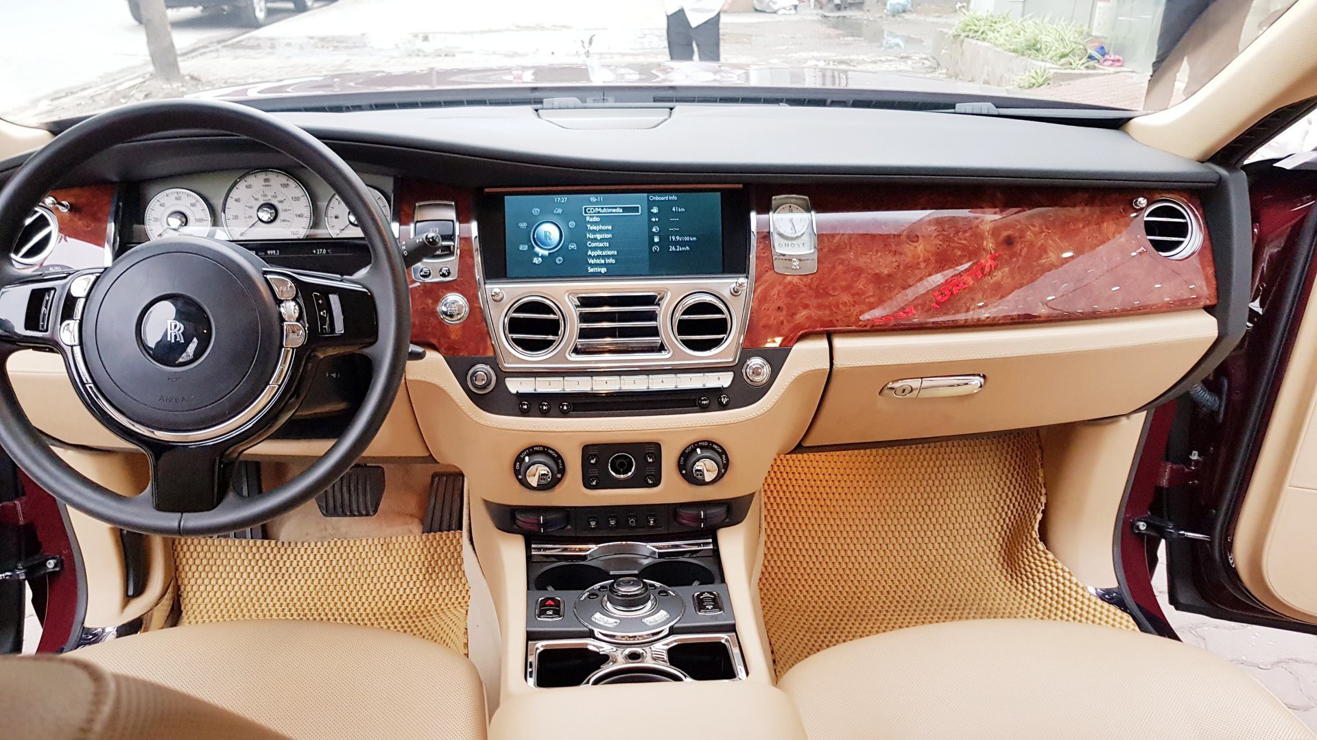 2016 RollsRoyce Phantom Drophead Coupe Interior Photos  CarBuzz