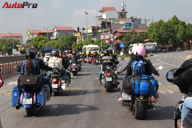Hàng trăm chiếc Harley-Davidson đang tiến về Đà Nẵng tham dự đại hội 3 miền - Ảnh 6.