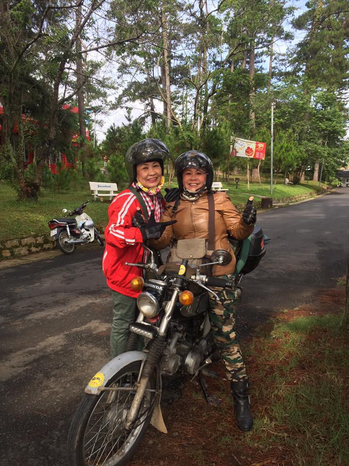 A group of female middle-aged backpackers riding vintage bikes around the country - Photo 3. A group of female middle-aged backpackers riding vintage bikes around the country - Photo 3.