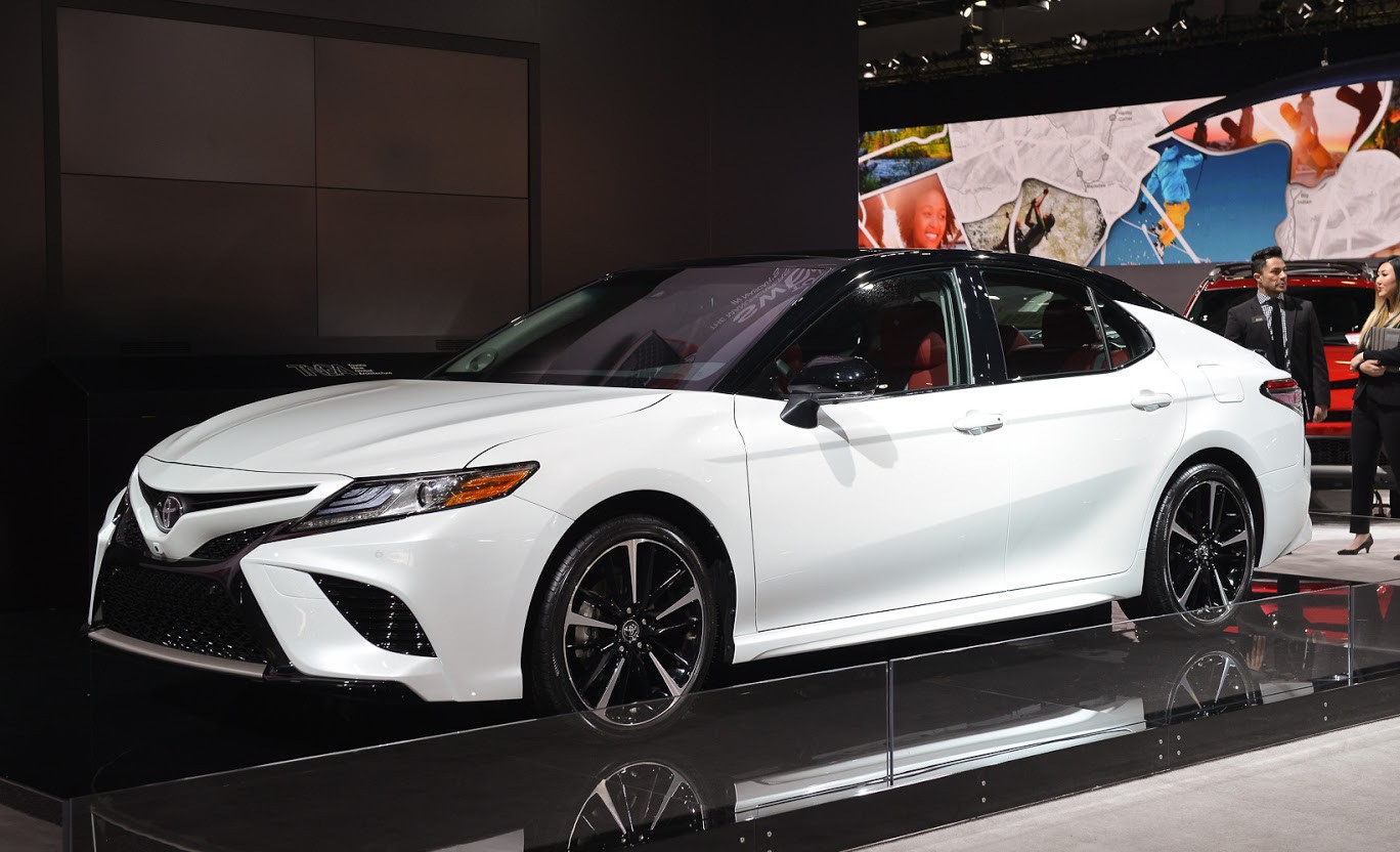Đánh giá xe Toyota Camry 2018 sau 2 năm ra mắt