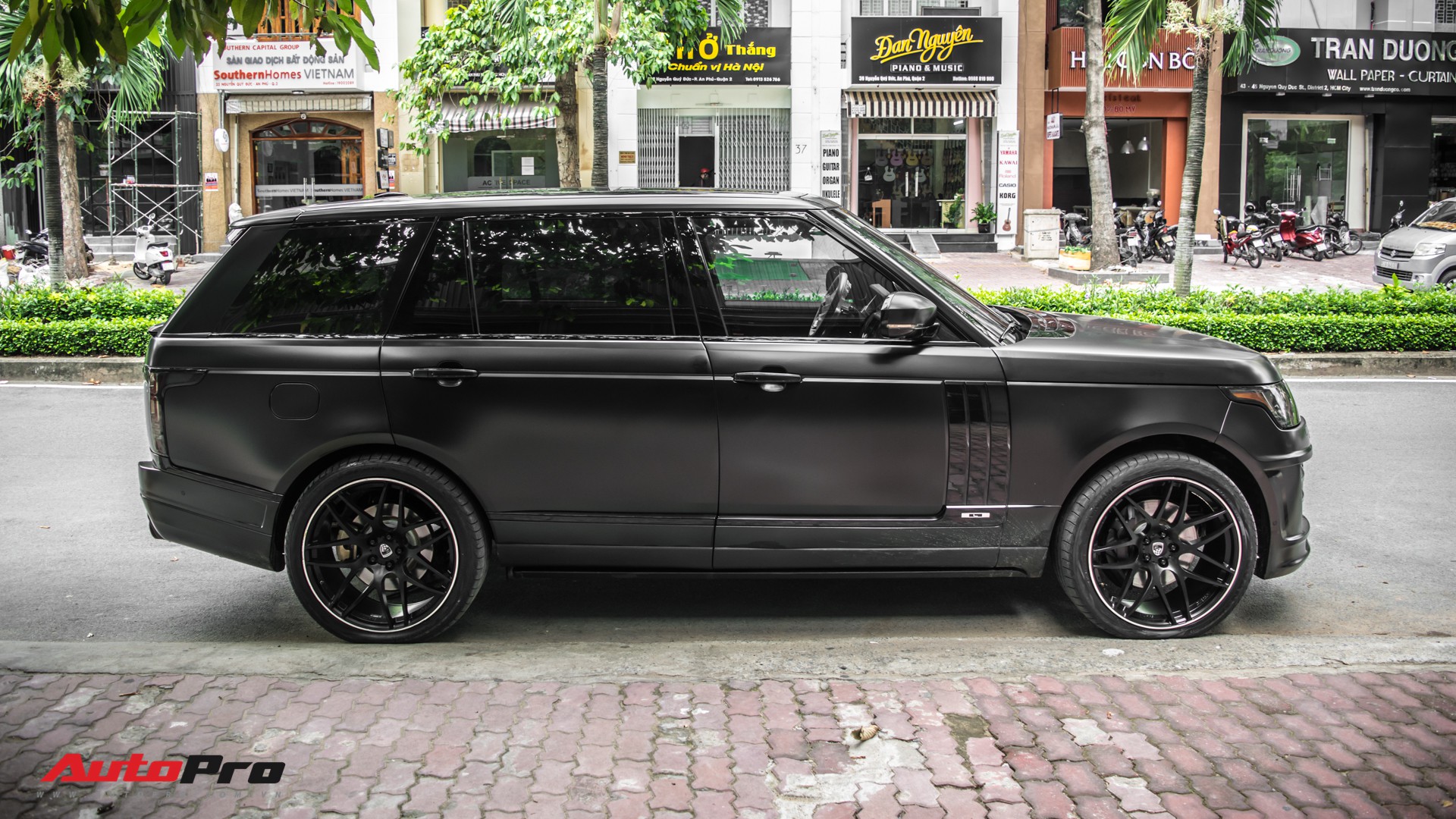 vietauto88 bán xe SUV LAND ROVER Range Rover 2016 màu Đen giá 4 tỷ 850  triệu ở Hà Nội