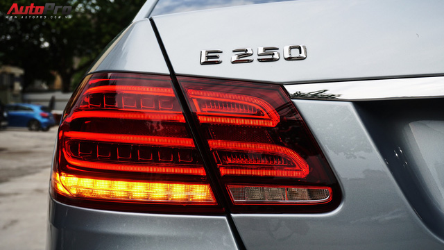 Mỗi năm chạy xe, chủ nhân Mercedes-Benz E250 lỗ hơn 300 triệu đồng - Ảnh 6.