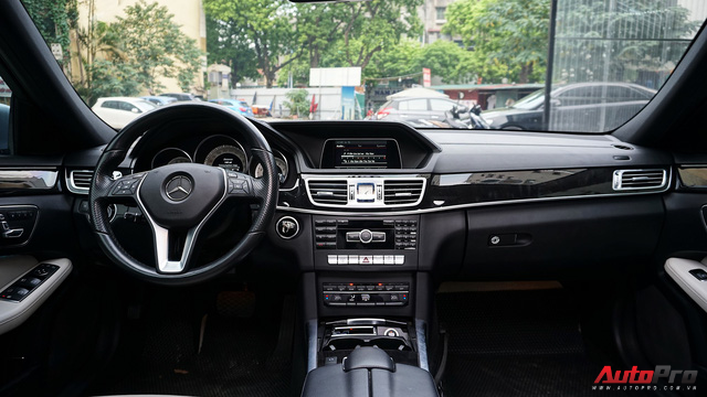 Mỗi năm chạy xe, chủ nhân Mercedes-Benz E250 lỗ hơn 300 triệu đồng - Ảnh 8.