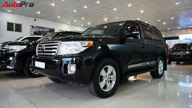 Giữ giá như Toyota Land Cruiser: Đi 3 năm vẫn bán được gần 5 tỷ đồng - Ảnh 21. Giữ giá như Toyota Land Cruiser: Đi 3 năm vẫn bán được gần 5 tỷ đồng - Ảnh 21.