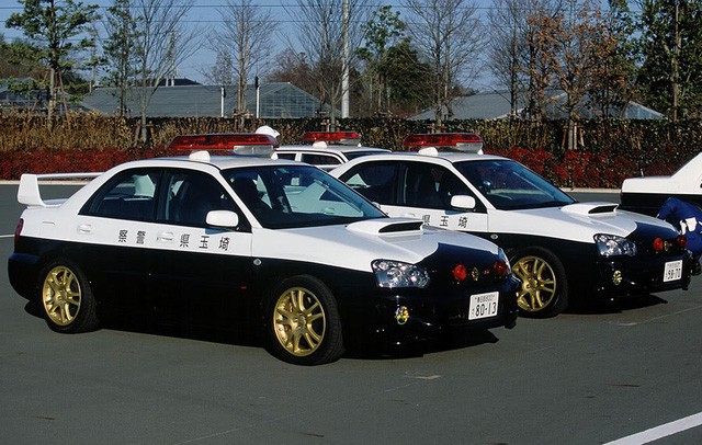 Đại gia bí ẩn tặng Nissan GT-R cho lực lượng cảnh sát Nhật Bản - Ảnh 9.