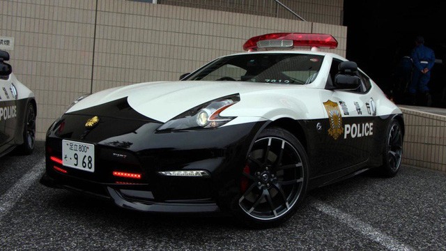 Đại gia bí ẩn tặng Nissan GT-R cho lực lượng cảnh sát Nhật Bản - Ảnh 13.