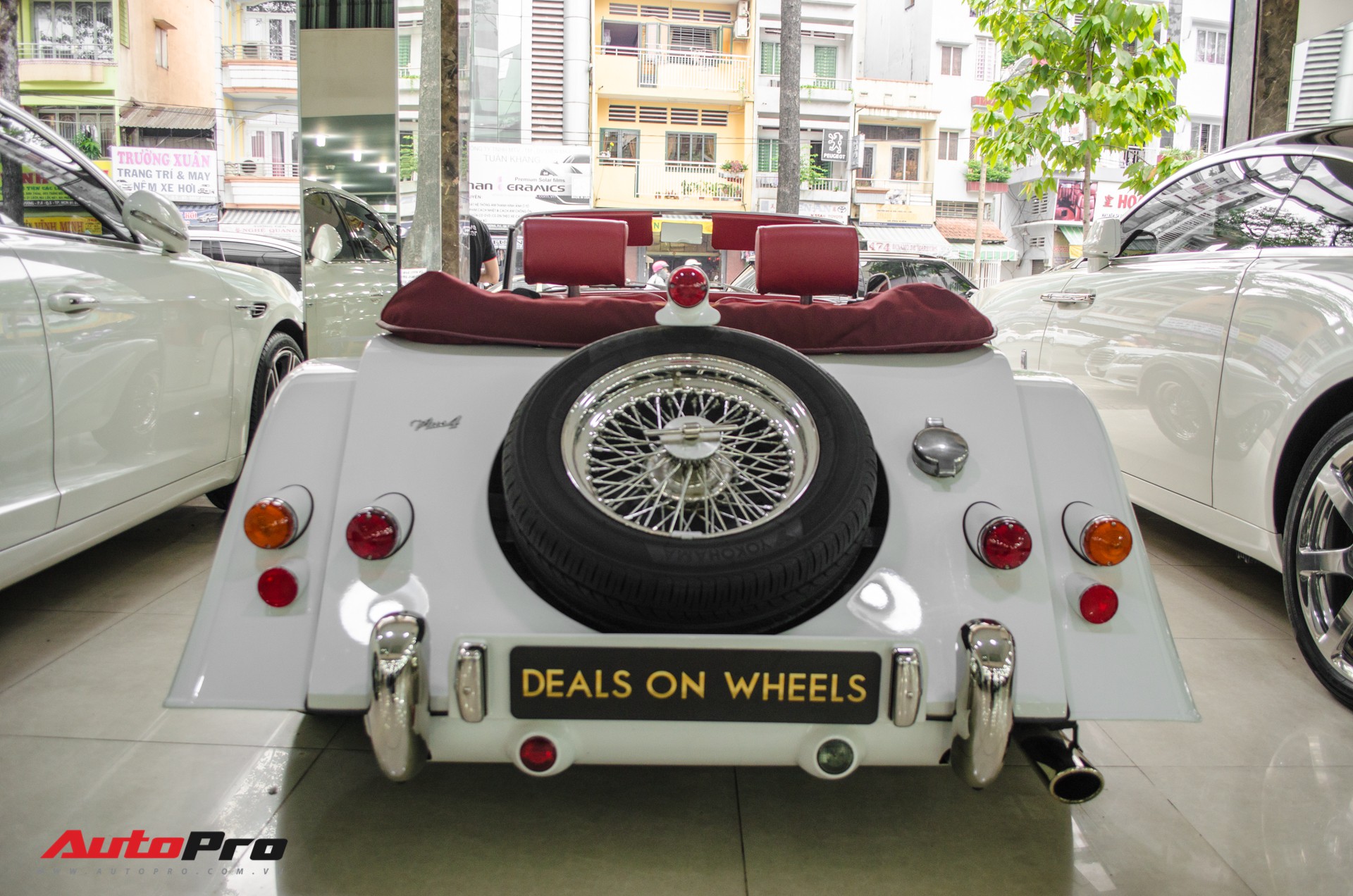 Discover Morgan Plus 4 - British car for Vietnamese wealthy vintage enthusiasts - Photo 9. Discover Morgan Plus 4 - British car for Vietnamese wealthy vintage enthusiasts - Photo 9.