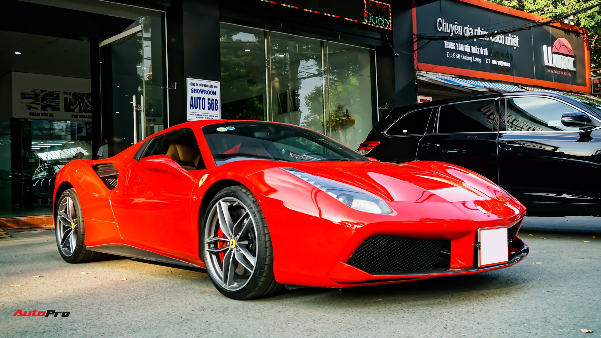 Ferrari 488 Spider Kí Gửi Tại Showroom Xe Cũ Hà Nội Với