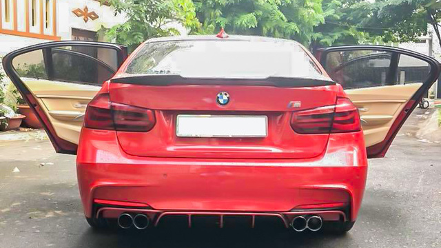 Sau khi độ full bài, chủ xe bất ngờ bán lại BMW 320i LCi 2015 với giá 1,2 tỷ đồng - Ảnh 3. Sau khi độ full bài, chủ xe bất ngờ bán lại BMW 320i LCi 2015 với giá 1,2 tỷ đồng - Ảnh 3.