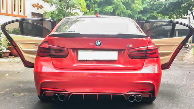 Sau khi độ full bài, chủ xe bất ngờ bán lại BMW 320i LCi 2015 với giá 1,2 tỷ đồng - Ảnh 3.