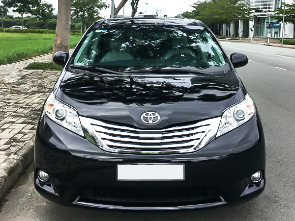 Rẻ hơn tới 2 tỷ đồng so với phiên bản 2018, Toyota Sienna Limited 2011 có đáng mua vào thời điểm này? - Ảnh 1.