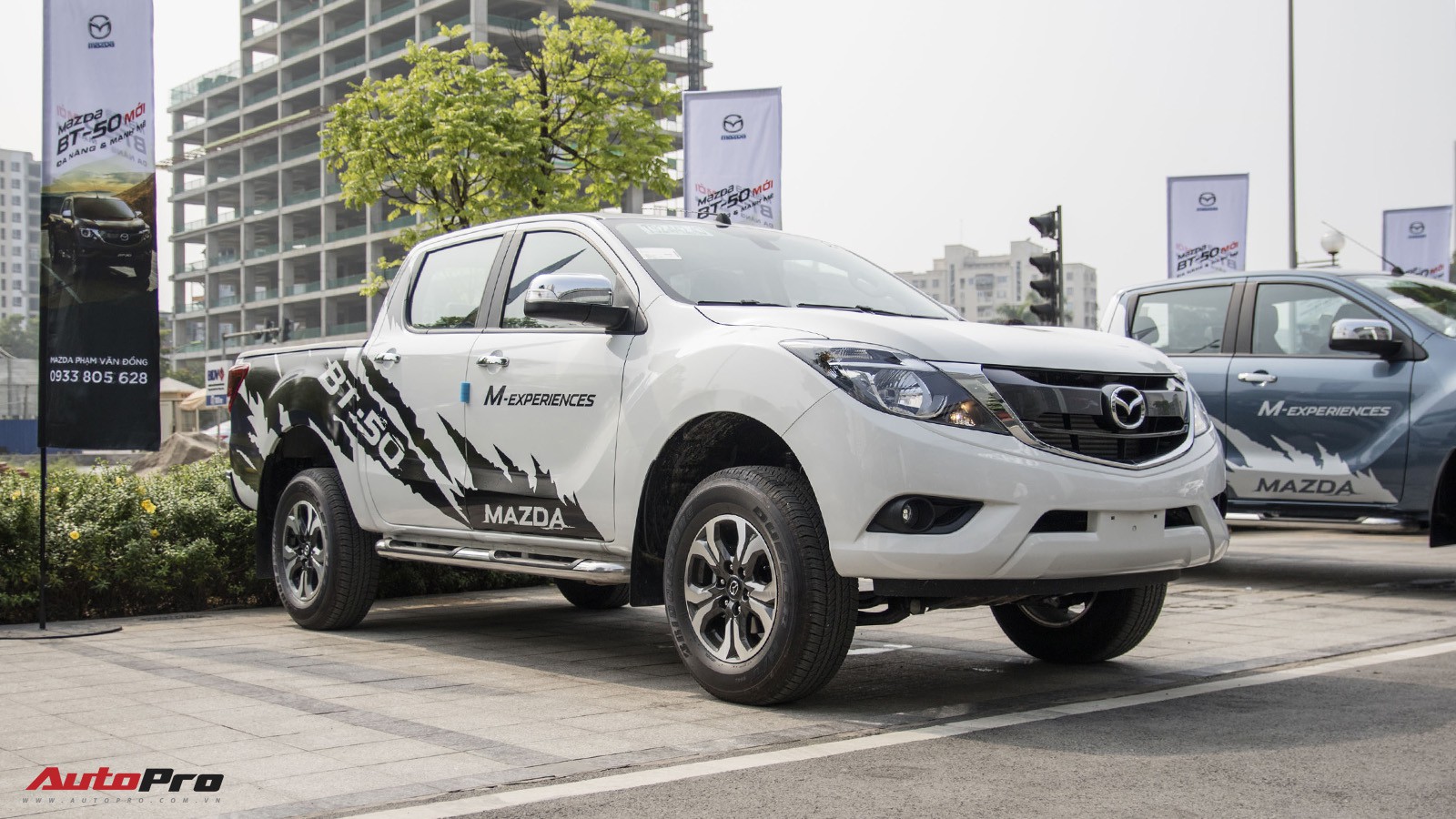 Mặt ga lăng mazda BT50 2016 2017 2018  Phụ Tùng Mazda