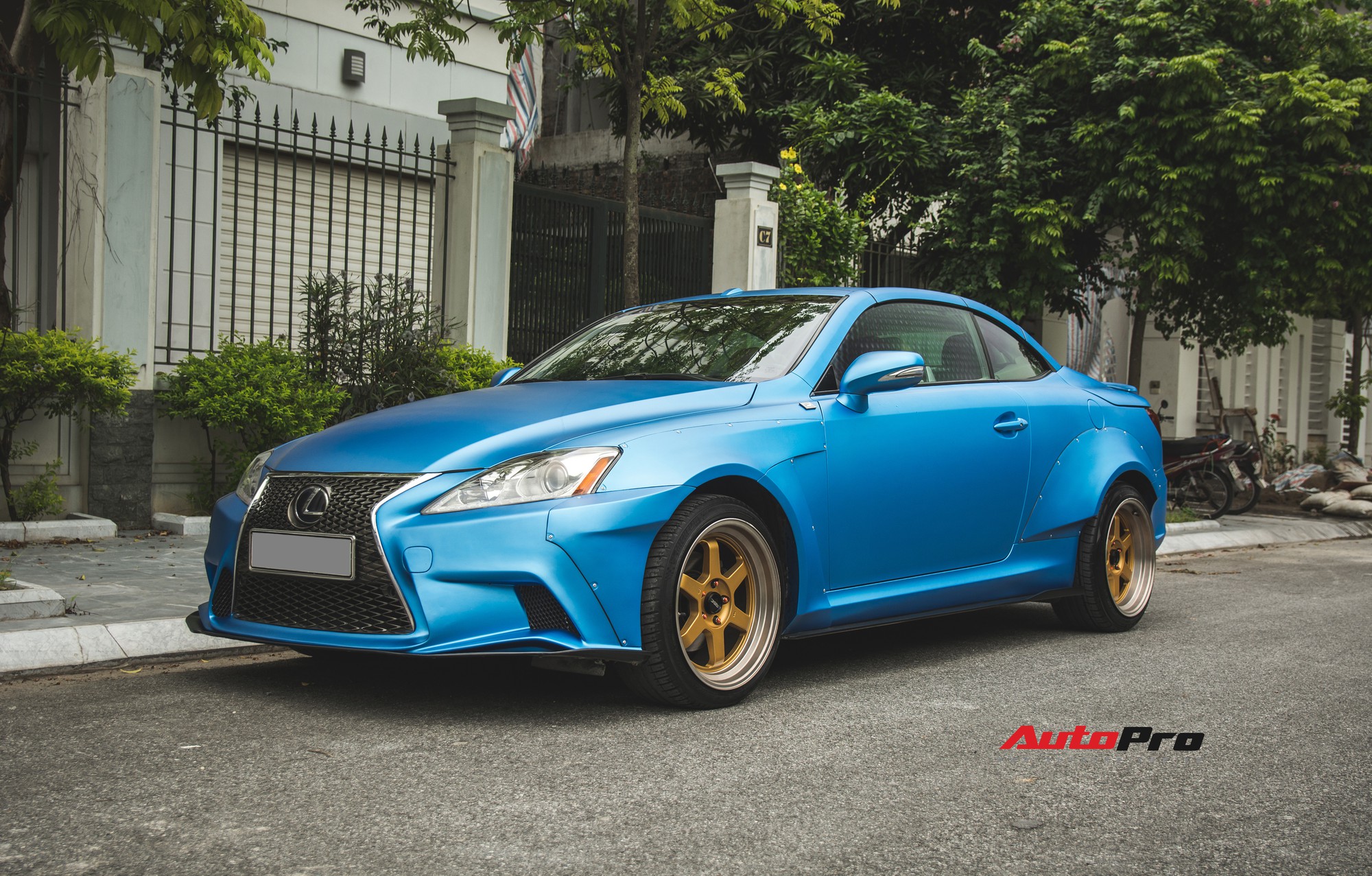 Modified 250c Lexus IS 250C độ wide bodykit kiểu LibertyWalk tại Hà Nội