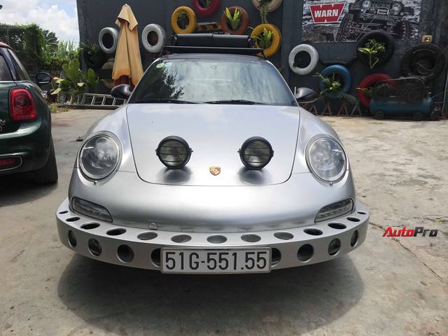 Thợ Việt lột xác xe thể thao Porsche 911 Carrera theo phong cách trèo đèo lội suối - Ảnh 3.
