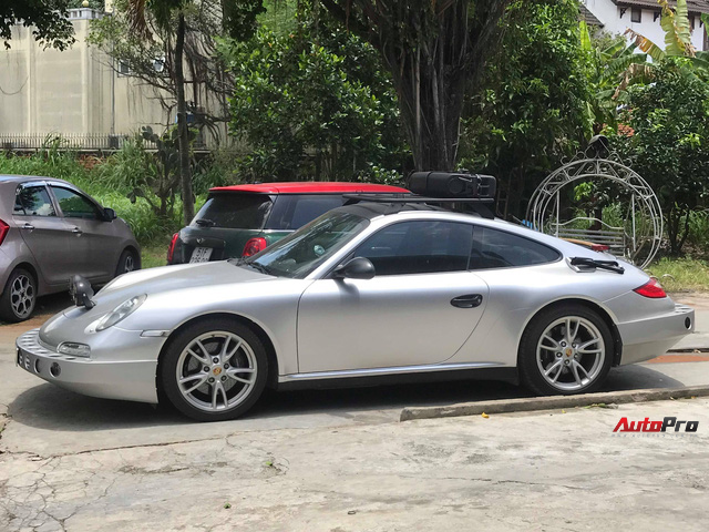 Thợ Việt lột xác xe thể thao Porsche 911 Carrera theo phong cách trèo đèo lội suối - Ảnh 4.