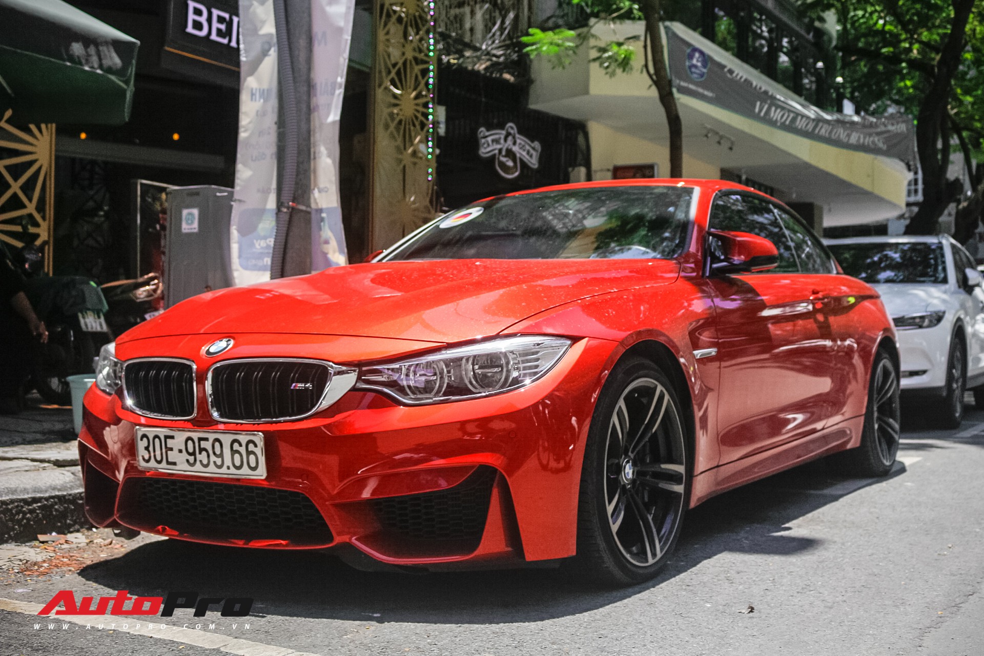 Hình ảnh chi tiết BMW M4 Coupe đầu tiên tại Việt Nam