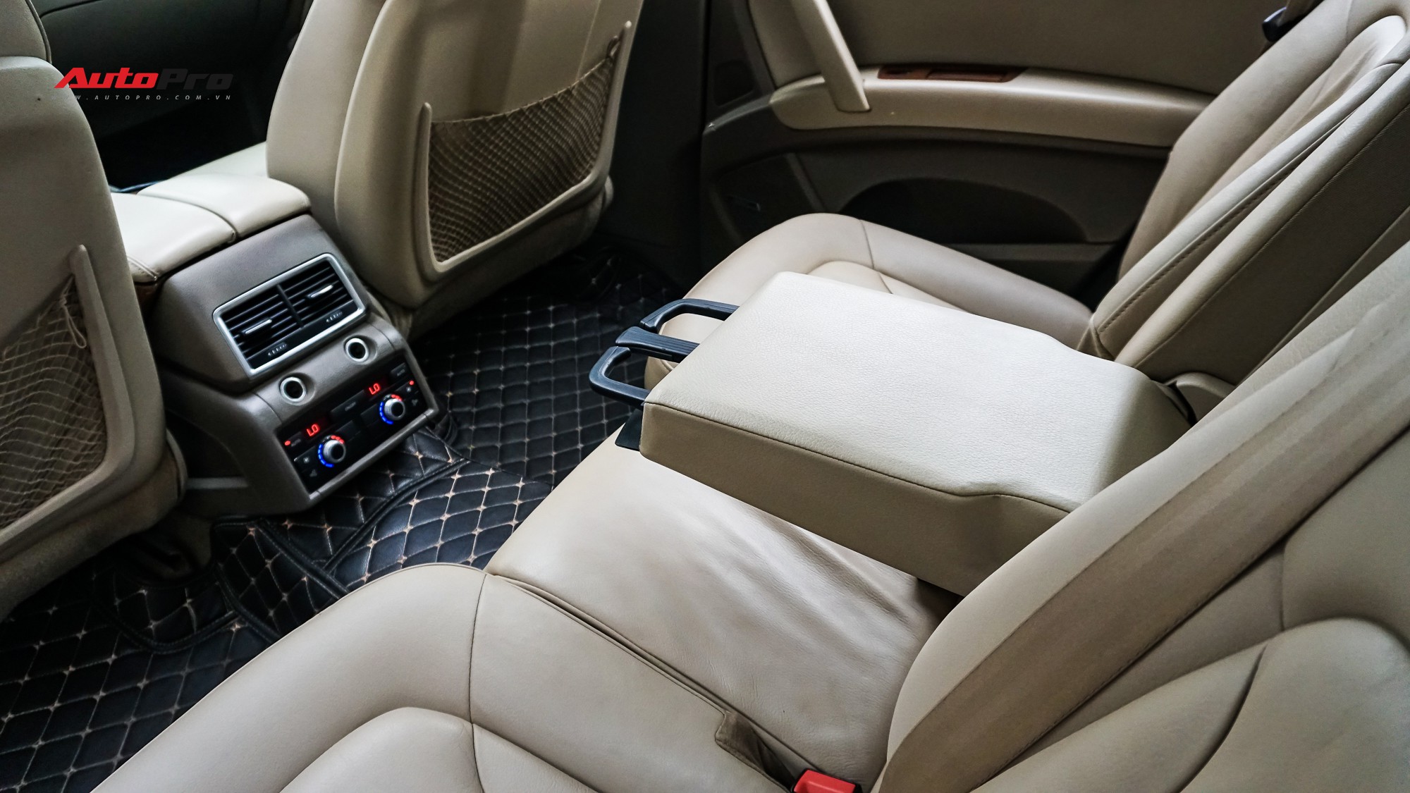 Qua thời đỉnh cao, Audi Q7 10 năm tuổi c&oacute; gi&aacute; dưới 700 triệu đồng - Ảnh 16.