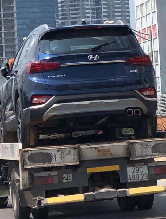 Hyundai Santa Fe thế hệ mới xuất hiện tại Hà Nội trước thời điểm ra mắt - Ảnh 1.