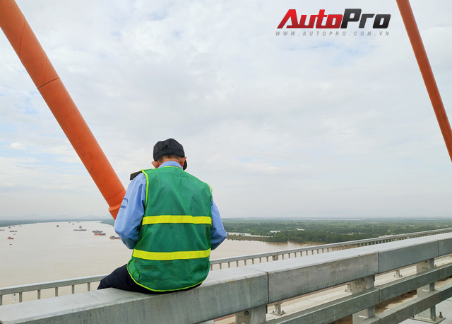 Trải nghiệm thực tế cao tốc Hải Phòng - Hạ Long: Phí gấp đôi tiền xăng nhưng đã có thể đi về trong ngày - Ảnh 15. Trải nghiệm thực tế cao tốc Hải Phòng - Hạ Long: Phí gấp đôi tiền xăng nhưng đã có thể đi về trong ngày - Ảnh 15.