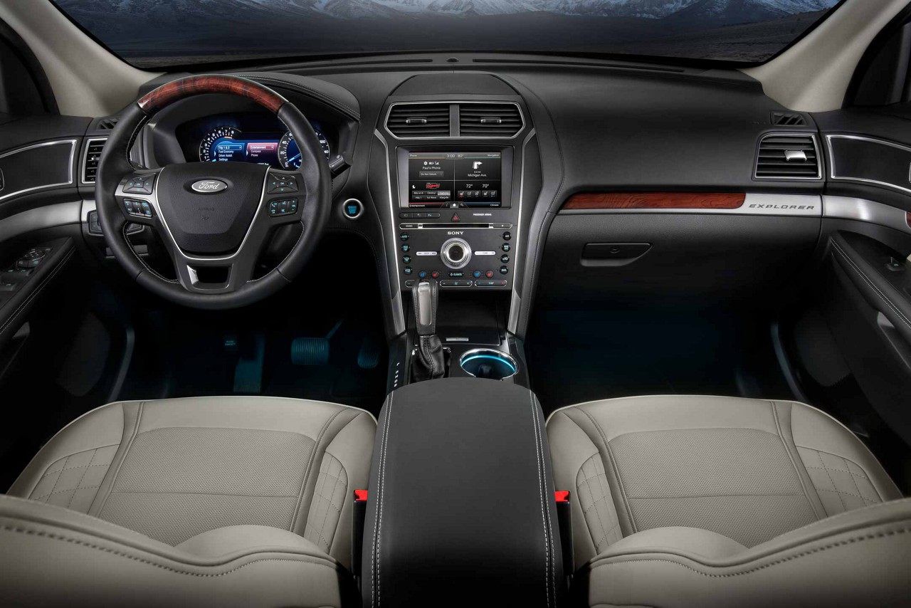 Nhanh chân về Việt Nam, Ford Explorer thừa cơ hội giữ ngôi "vua" ...