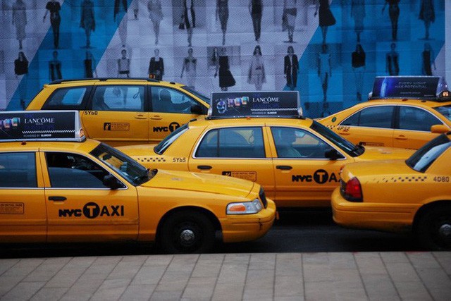 Tại sao taxi thường được sơn màu vàng? - Ảnh 2.