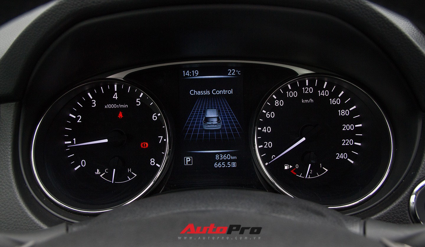 Đánh giá Nissan X-Trail sau 1 tuần sử dụng: Crossover cần sự kiên nhẫn - Ảnh 12. Đánh giá Nissan X-Trail sau 1 tuần sử dụng: Crossover cần sự kiên nhẫn - Ảnh 12.