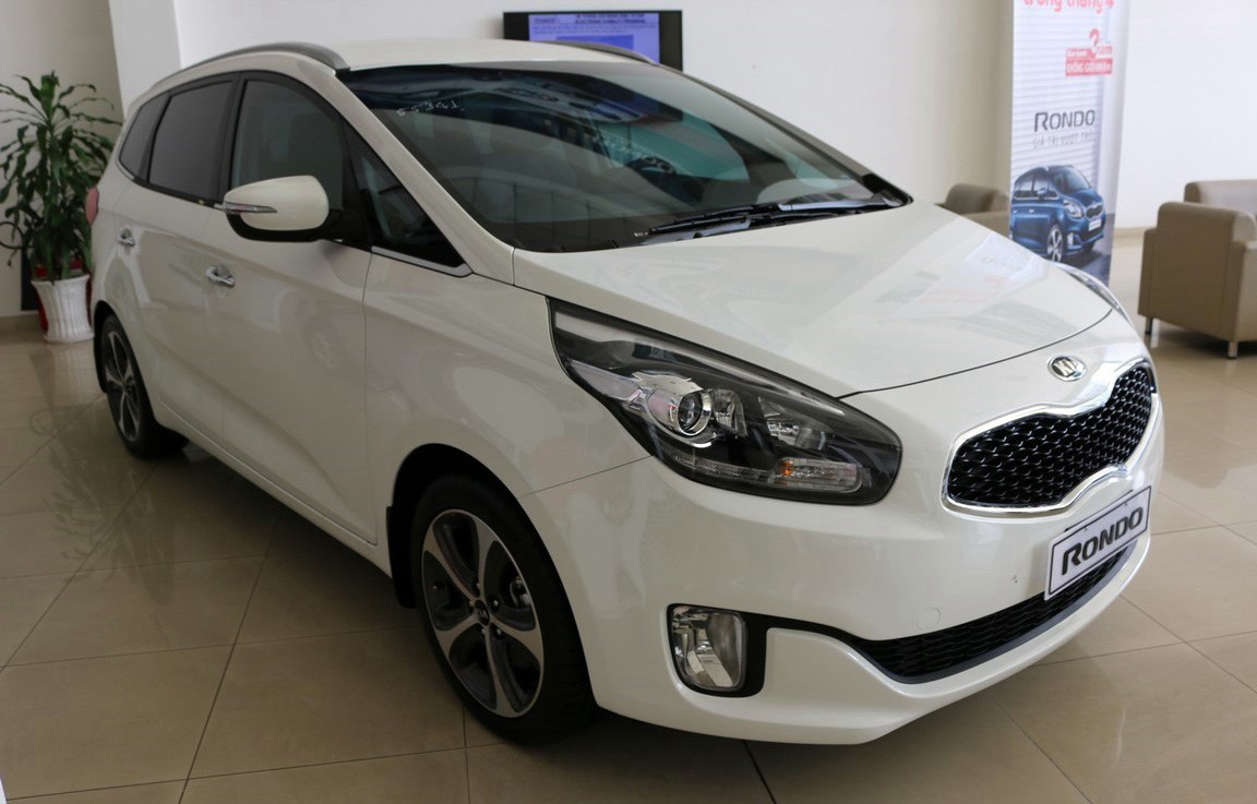 Đánh giá xe Kia Rondo AT: “Cậu ấm” nhà KIA