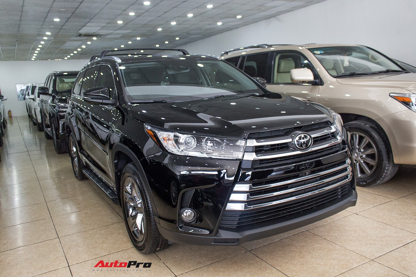 Đánh giá xe Toyota Highlander 2017