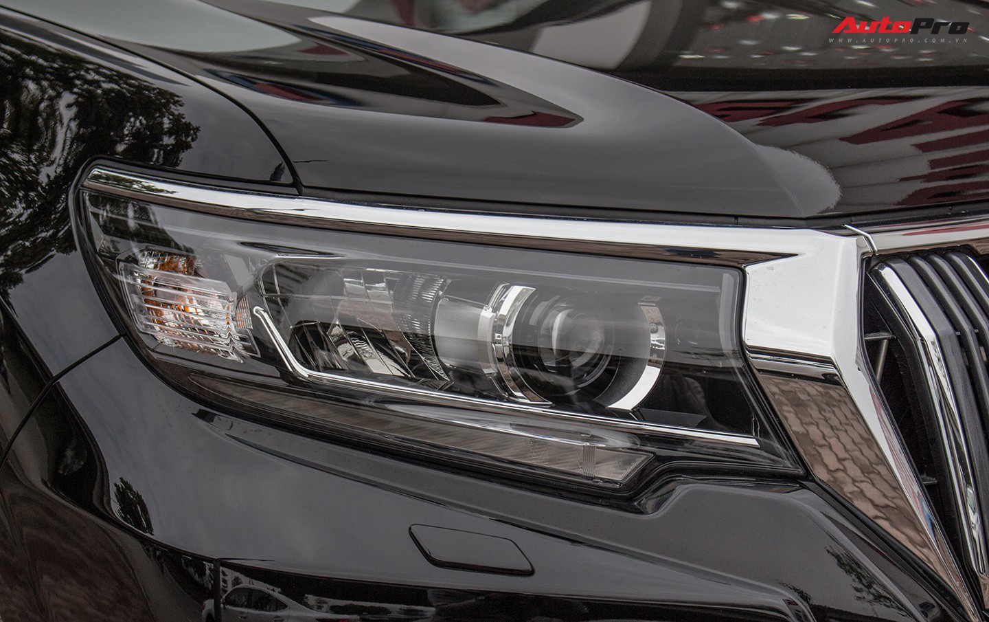 Khám phá Toyota Land Cruiser Prado 2018 giá hơn 2,2 tỷ đồng tại Việt Nam - Ảnh 7.
