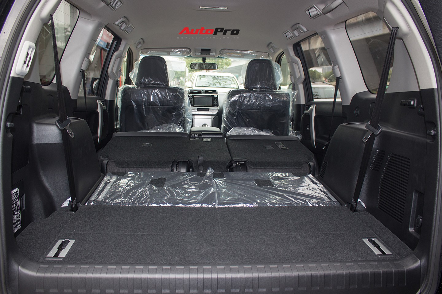 Khám phá Toyota Land Cruiser Prado 2018 giá hơn 2,2 tỷ đồng tại Việt Nam - Ảnh 27.