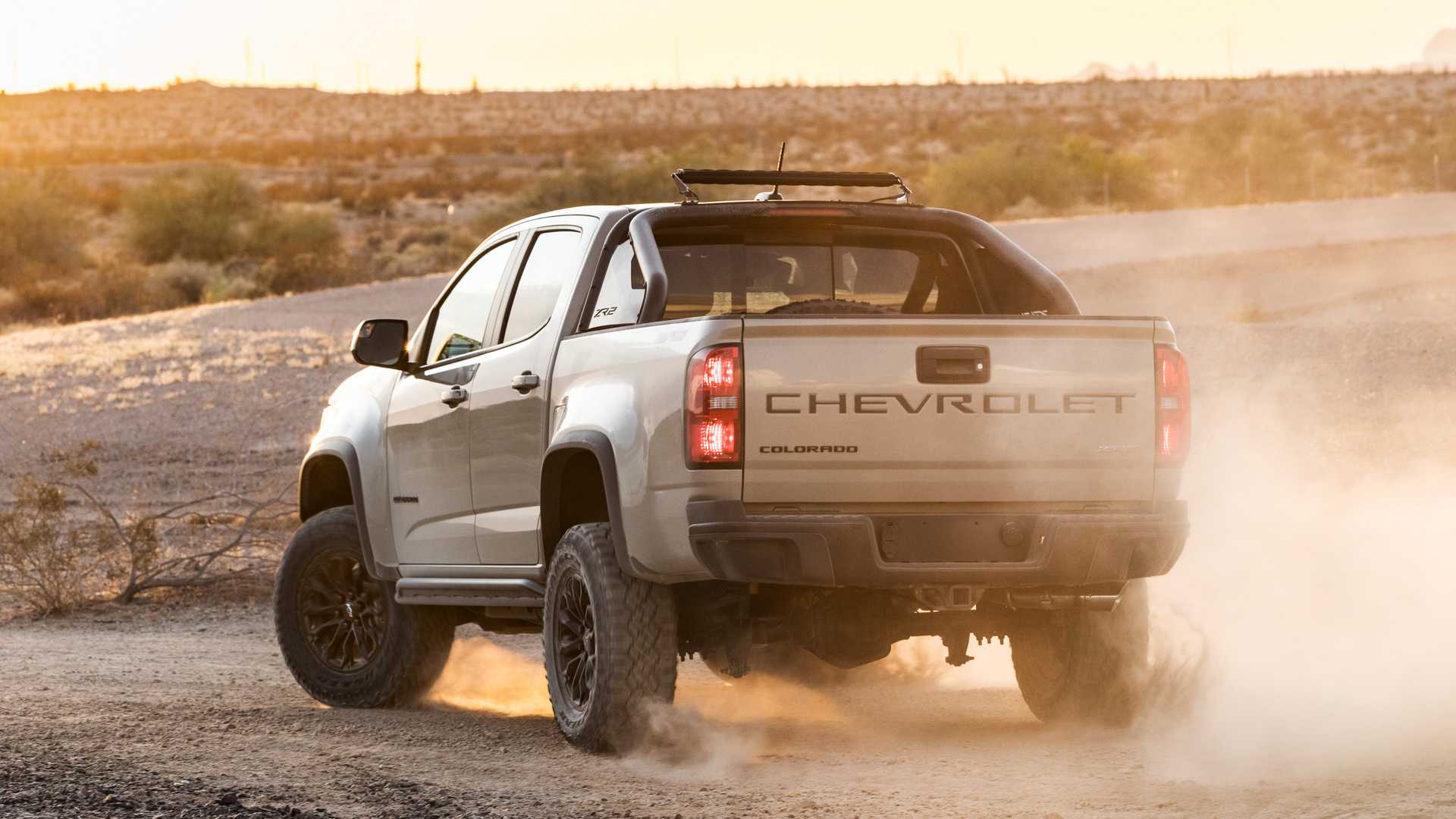 Ra mắt Chevrolet Colorado 2021: Siêu đẹp, chờ về Việt Nam đấu Ford Ranger - Ảnh 2.