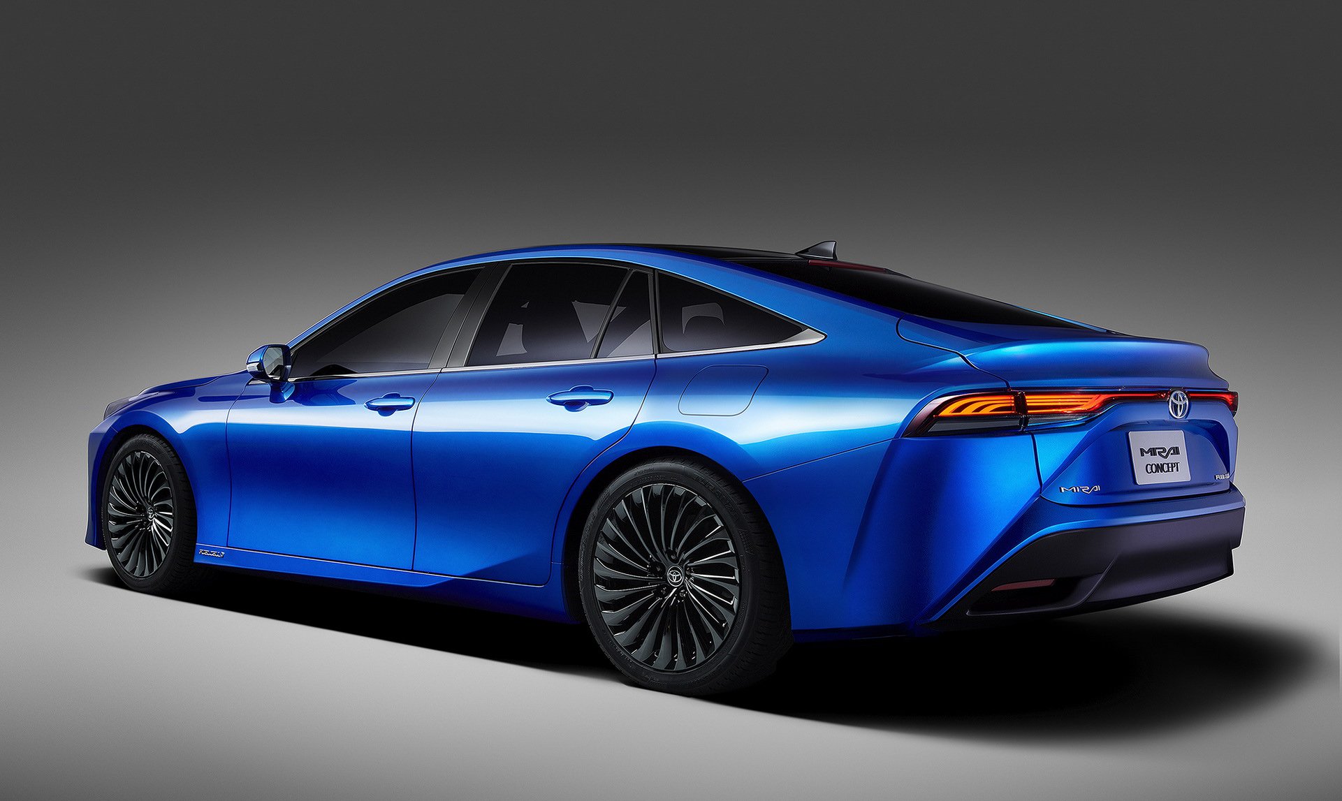 Nhìn rất Lexus mà lại là Toyota nhưng đại gia Việt cũng ít có cơ hội sở hữu mẫu xe này - Ảnh 3. Nhìn rất Lexus mà lại là Toyota nhưng đại gia Việt cũng ít có cơ hội sở hữu mẫu xe này - Ảnh 3.