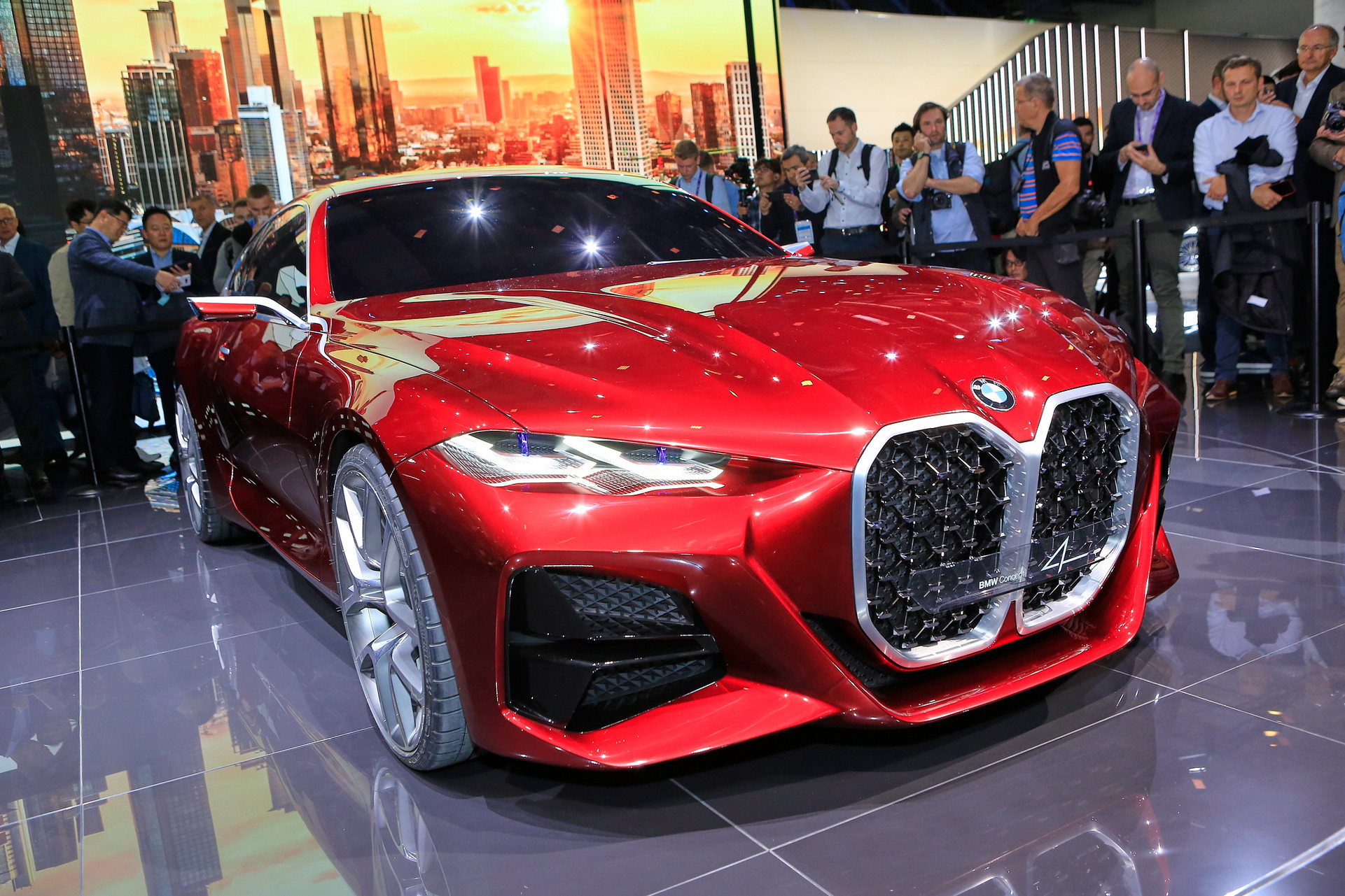 Đừng ai chê lưới tản nhiệt của BMW to nữa vì họ bảo đúng và còn làm nó to hơn nữa - Ảnh 2. Đừng ai chê lưới tản nhiệt của BMW to nữa vì họ bảo đúng và còn làm nó to hơn nữa - Ảnh 2.