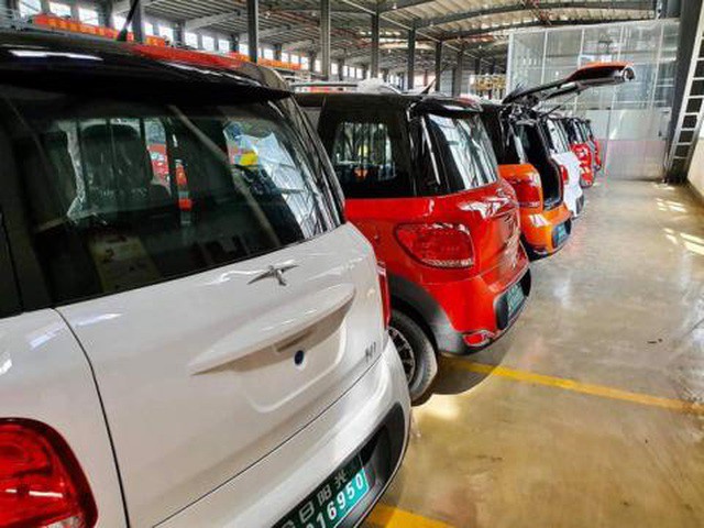 Ô tô điện mini bán cực chạy ở Thái Lan: Về Việt Nam chỉ hơn 100 triệu đồng - Ảnh 2. Ô tô điện mini bán cực chạy ở Thái Lan: Về Việt Nam chỉ hơn 100 triệu đồng - Ảnh 2.