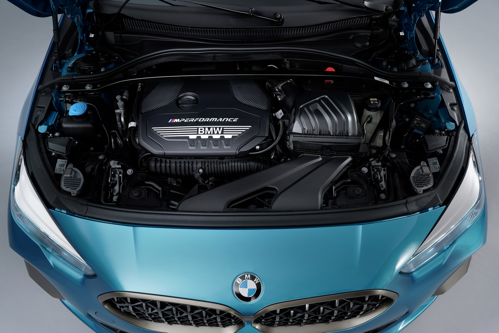 Ra mắt BMW 2-Series Gran Coupe: Cấu mỗi xe BMW một ít để cạnh tranh Mercedes-Benz CLA - Ảnh 13. Ra mắt BMW 2-Series Gran Coupe: Cấu mỗi xe BMW một ít để cạnh tranh Mercedes-Benz CLA - Ảnh 13.
