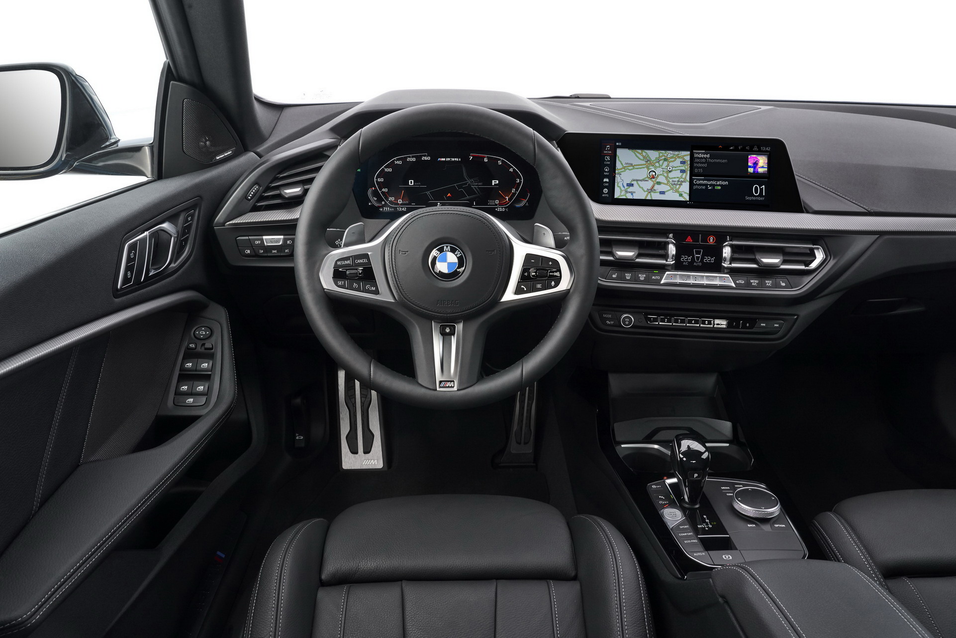 Ra mắt BMW 2-Series Gran Coupe: Cấu mỗi xe BMW một ít để cạnh tranh Mercedes-Benz CLA - Ảnh 7. Ra mắt BMW 2-Series Gran Coupe: Cấu mỗi xe BMW một ít để cạnh tranh Mercedes-Benz CLA - Ảnh 7.
