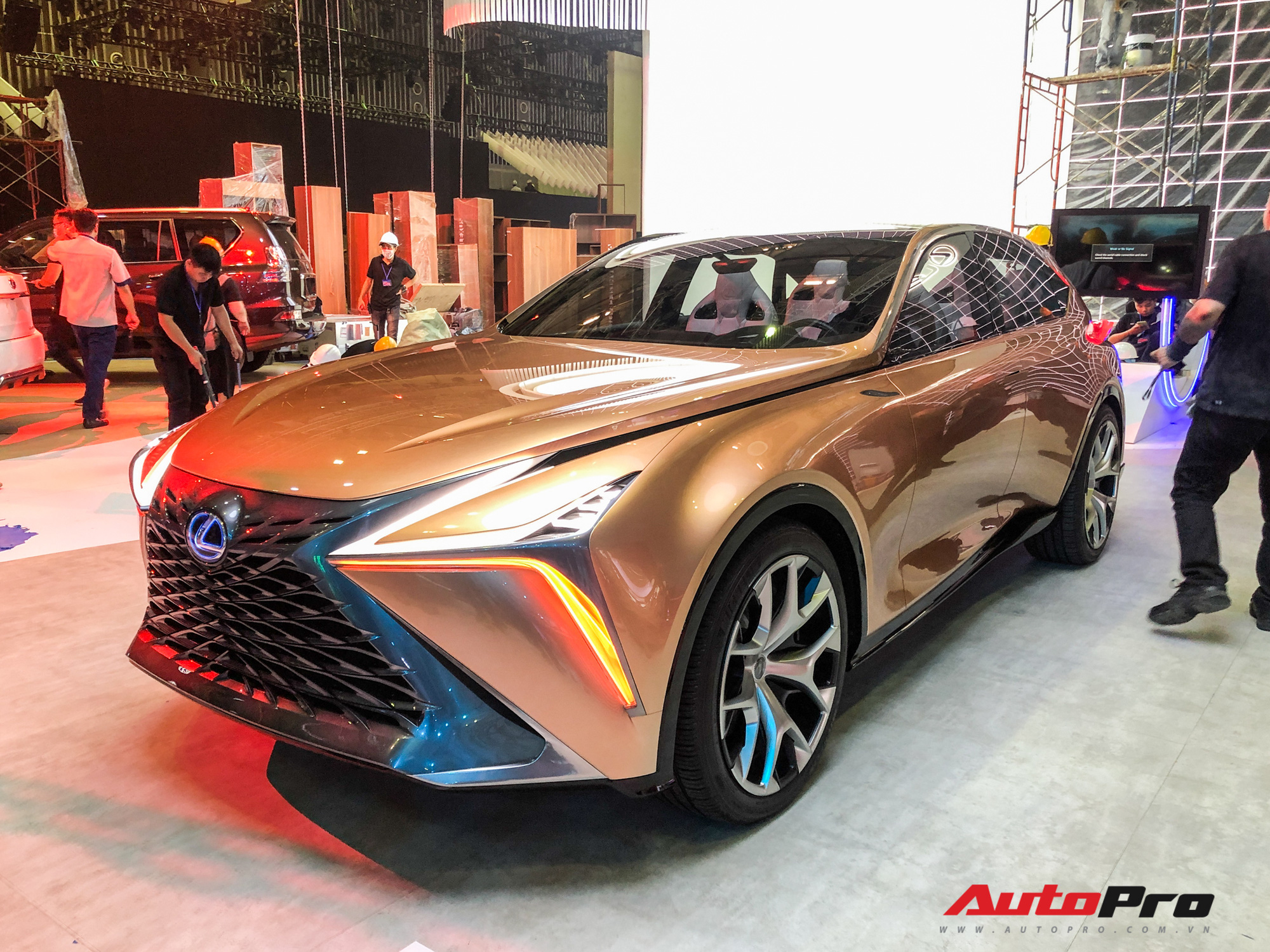 Tóm gọn mẫu concept LF-1 Limitless - Bom tấn của Lexus tại VMS 2019 - Ảnh 4. Tóm gọn mẫu concept LF-1 Limitless - Bom tấn của Lexus tại VMS 2019 - Ảnh 4.