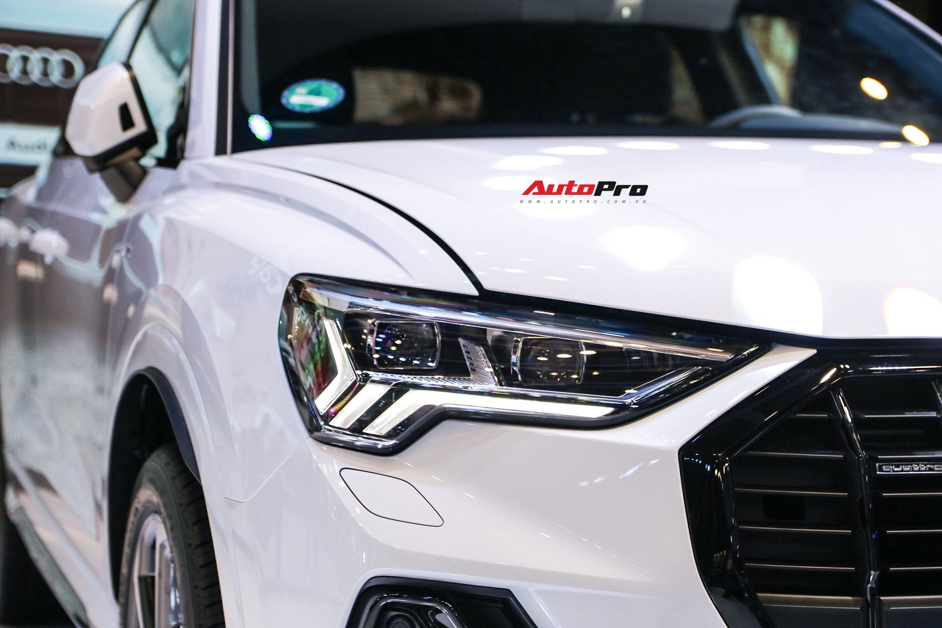 Cận cảnh Audi Q3 mới vừa ra mắt khách hàng Việt Nam: Có gì để đấu Mercedes GLB sắp về nước? - Ảnh 2. Cận cảnh Audi Q3 mới vừa ra mắt khách hàng Việt Nam: Có gì để đấu Mercedes GLB sắp về nước? - Ảnh 2.