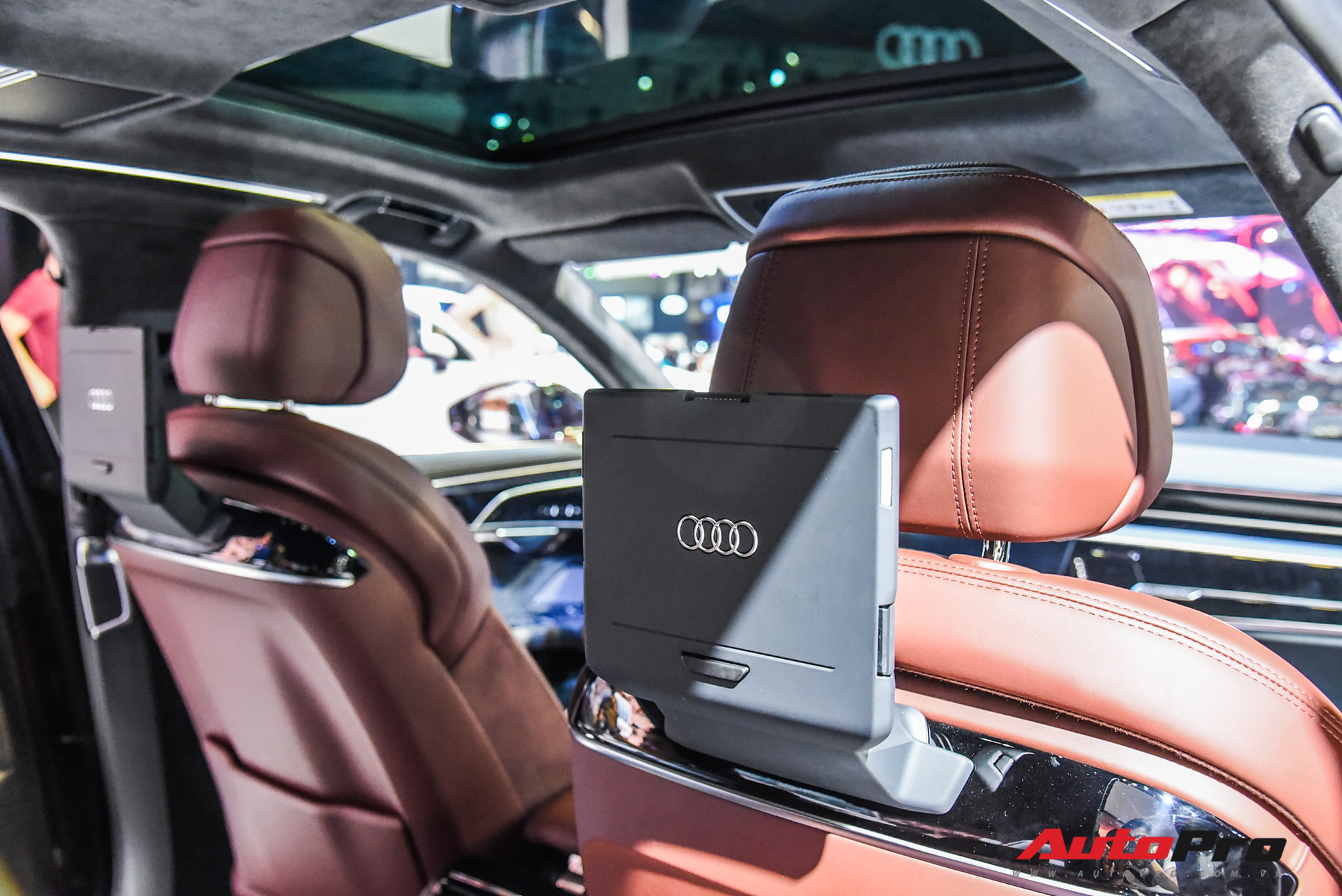 Chi tiết Audi A8L mới về Việt Nam - Quyết đấu BMW 7-Series và Mercedes-Benz S-Class - Ảnh 13. Chi tiết Audi A8L mới về Việt Nam - Quyết đấu BMW 7-Series và Mercedes-Benz S-Class - Ảnh 13.
